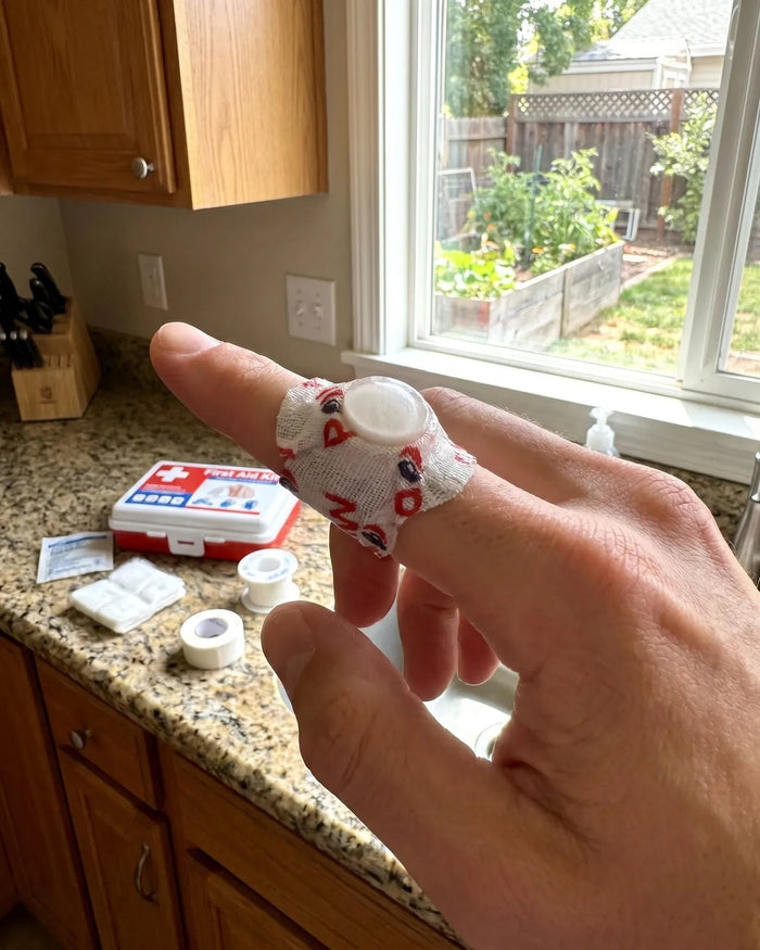 Civilian kitchen and home first aid use with POW bandages
